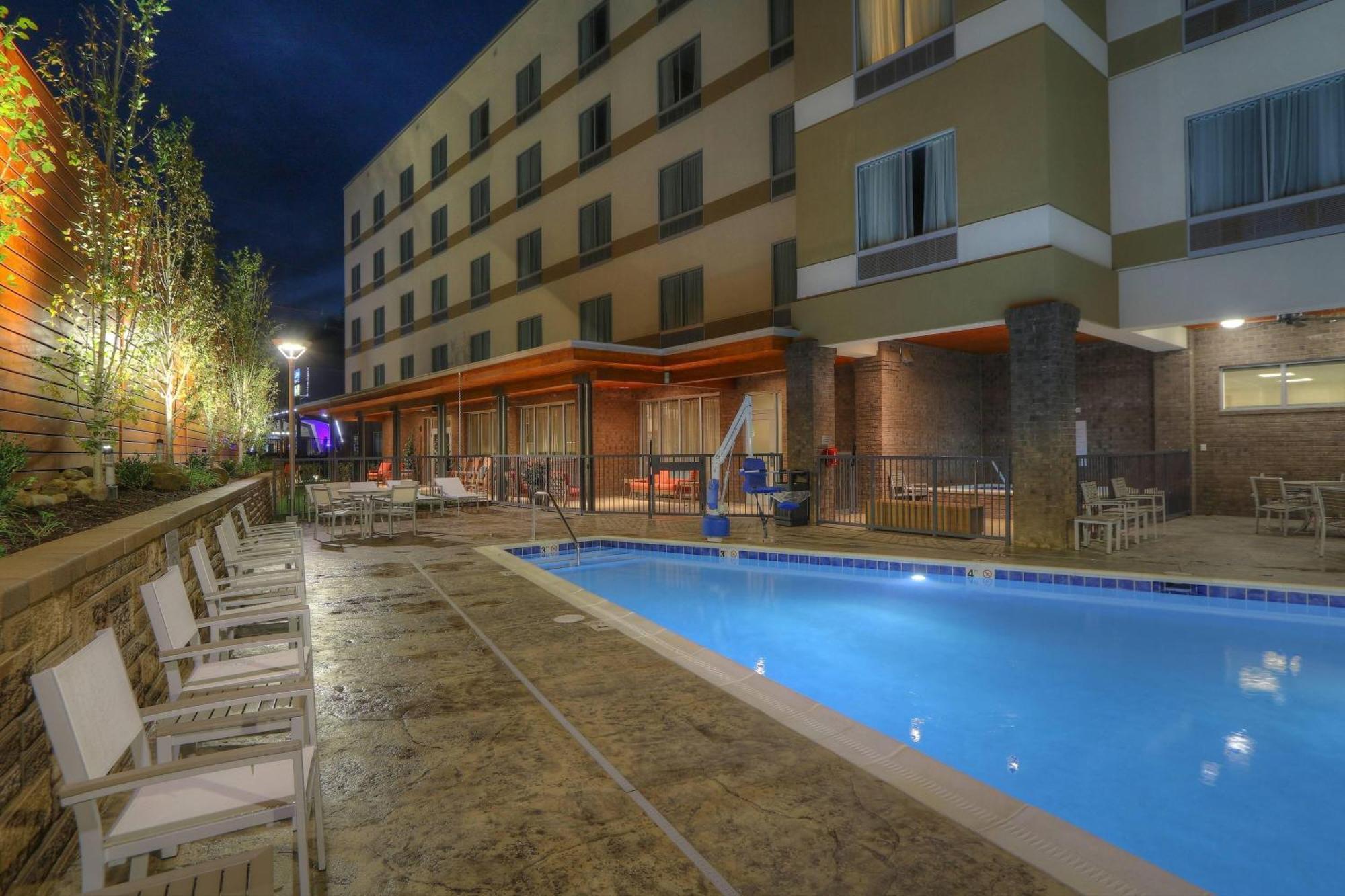 Fairfield Inn & Suites By Marriott Gatlinburg Downtown Экстерьер фото